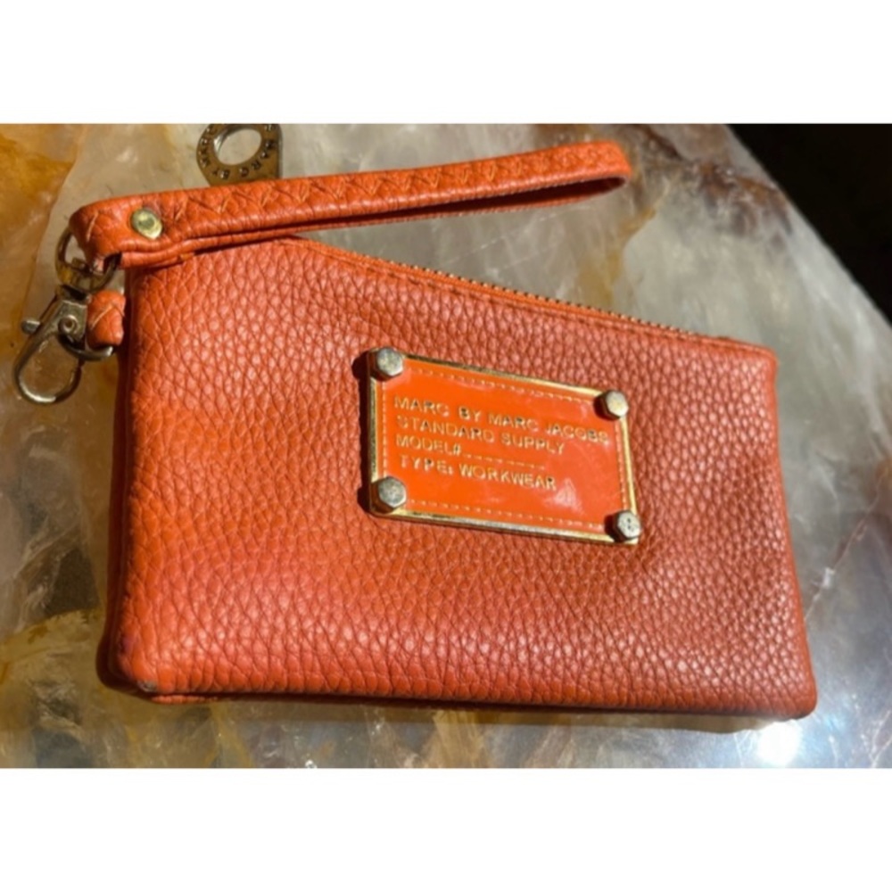 Marc by Marc Jacobs Bright Neon Orange Pebble Leather Small Monogramed Wallet - Picture 4 of 16